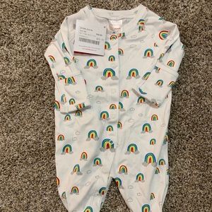 Hanna andersson 
Layette Rainbow sleeper